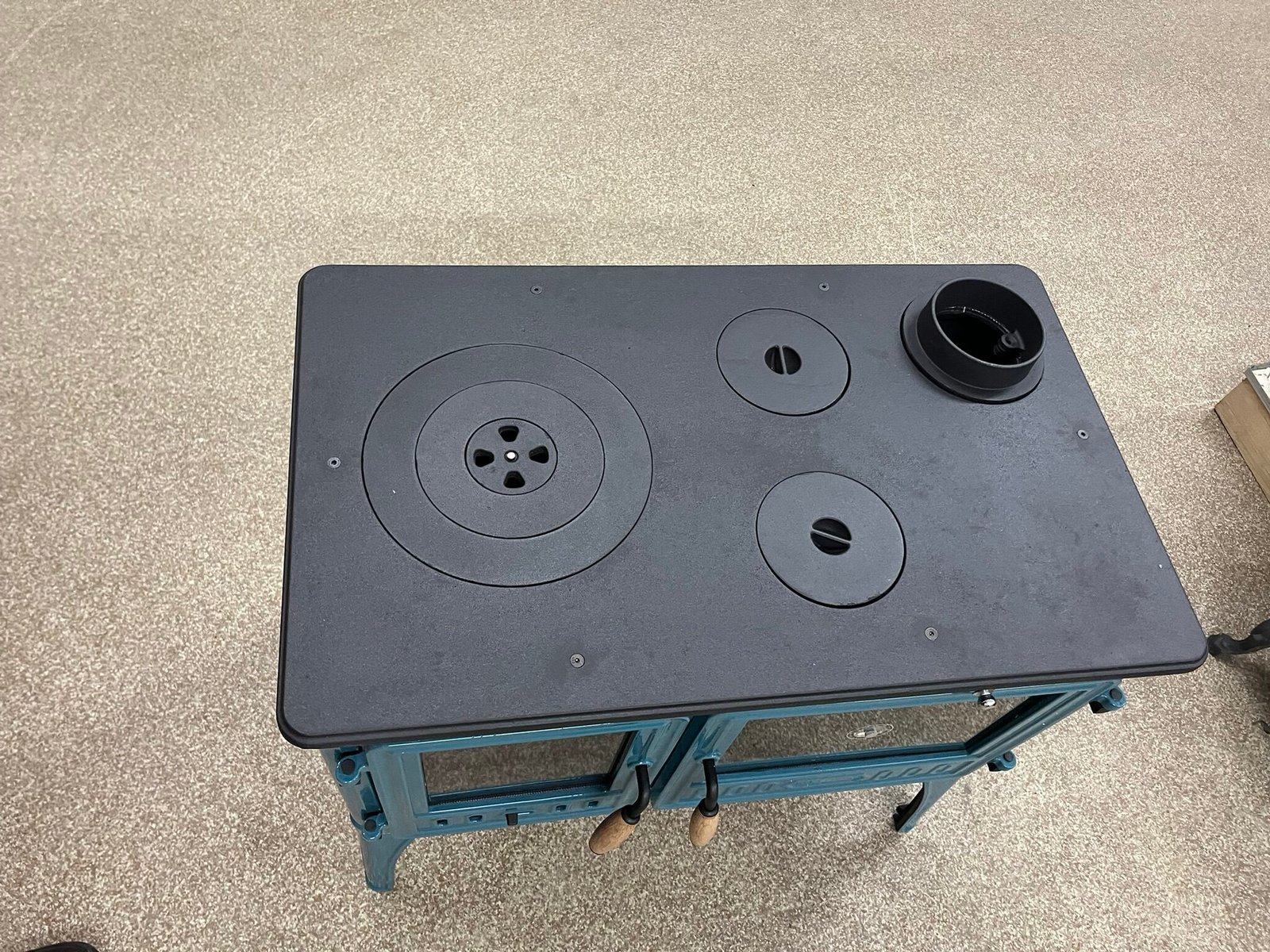 KROSNELĖ - HOSSEVEN 8025 - Image 4